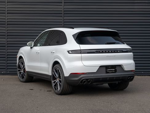 New 2026 Porsche Cayenne S AWD/4WD image 3