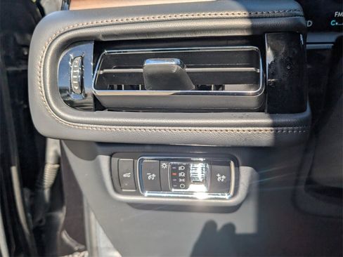 Certified 2025 Lincoln Aviator Reserve w/ Illumination Package image 29