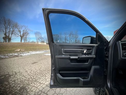 Used 2017 RAM 1500 Limited AWD/4WD image 19