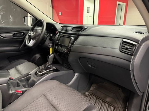 Used 2020 Nissan Rogue S AWD/4WD image 28