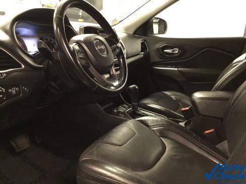 Used 2020 Jeep Cherokee Limited AWD/4WD image 24