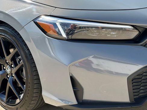 Used 2025 Honda Civic Sport image 8