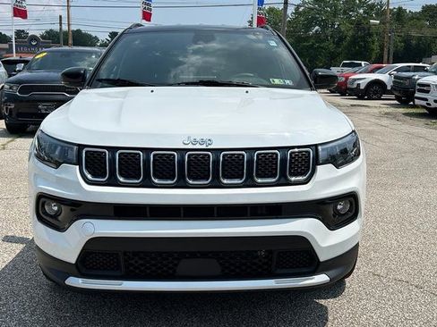 Used 2024 Jeep Compass Limited image 8