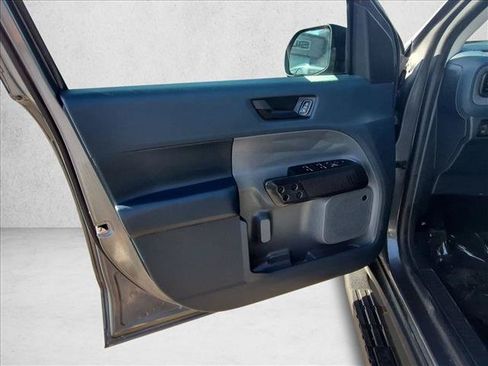 Used 2024 Ford Maverick Lariat w/ Black Appearance Package FWD image 7