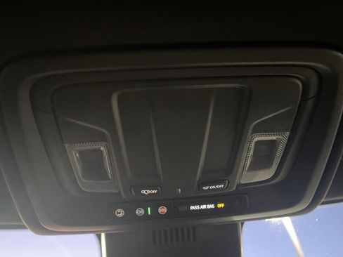 Used 2023 GMC Sierra 1500 AT4 image 28