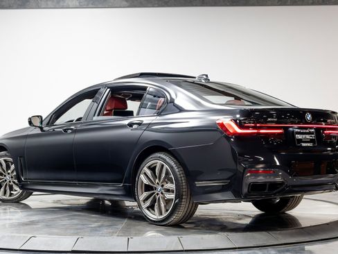 Used 2022 BMW M760i xDrive AWD/4WD image 60