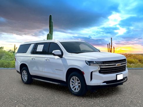 Used 2022 Chevrolet Suburban LT RWD image 7