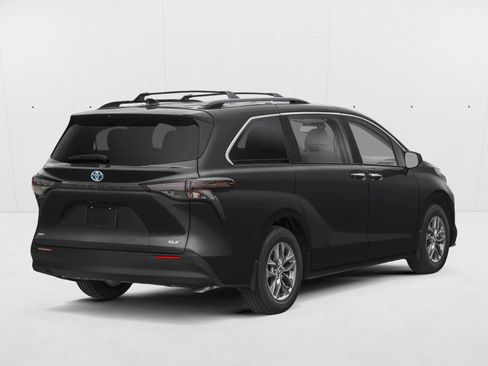 New 2026 Toyota Sienna XLE FWD image 2