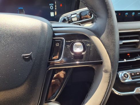 Certified 2025 Lincoln Corsair FWD image 16