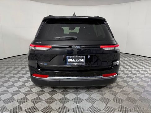 Used 2023 Jeep Grand Cherokee 4WD 4xe image 9