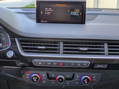 Used 2018 Audi Q7 3.0T Premium Plus image 14