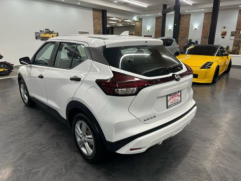 Used 2022 Nissan Kicks S image 7