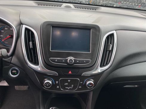 Used 2018 Chevrolet Equinox LT FWD image 11