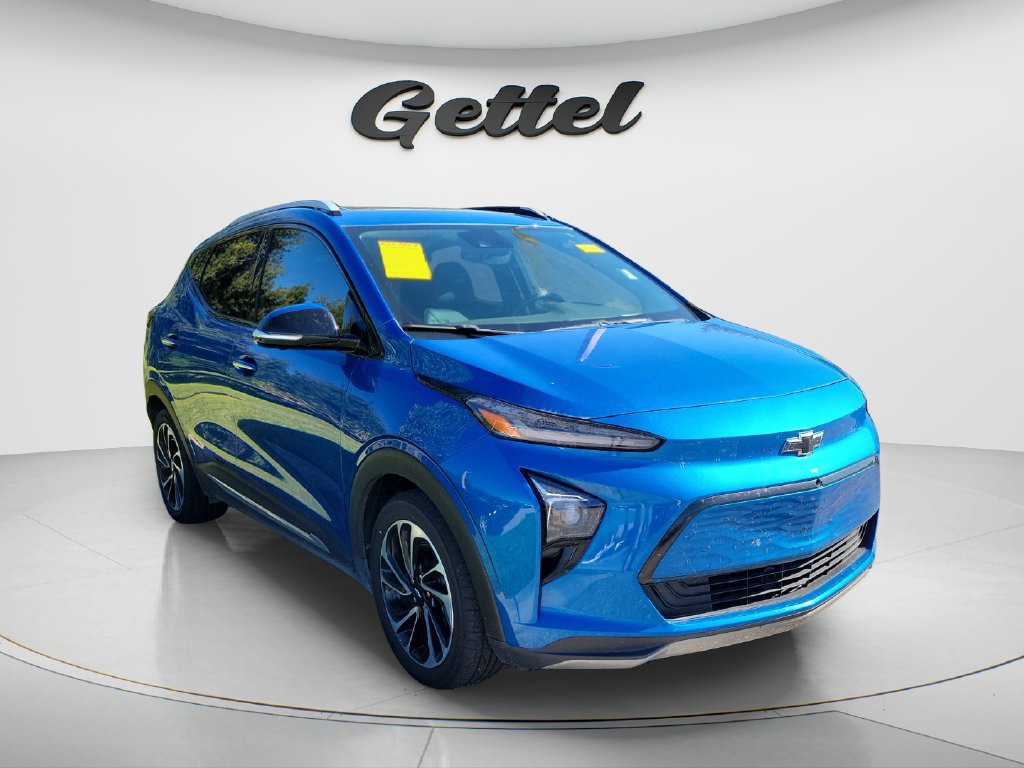 Used 2023 Chevrolet Bolt EUV Premier w/ Sun & Sound Package FWD image 5