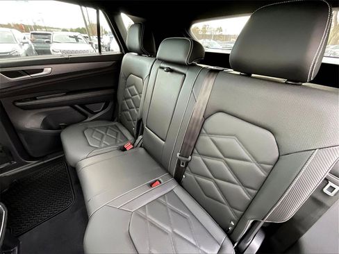 New 2026 Volkswagen Atlas Cross Sport SE image 15