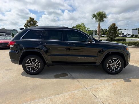 Used 2020 Jeep Grand Cherokee Laredo w/ Laredo X Package RWD image 6