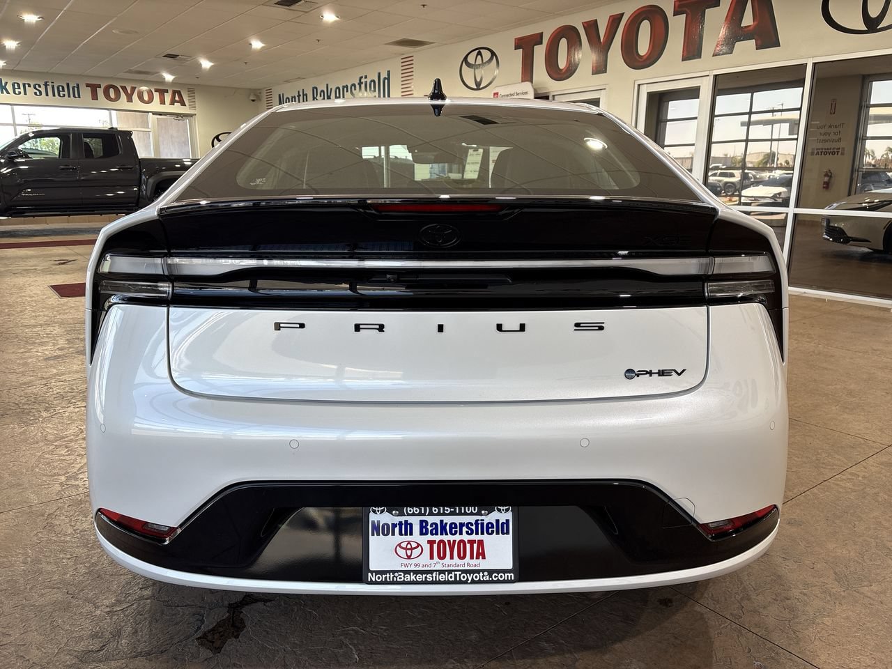 New 2027 Toyota Prius Plug-In Hybrid FWD image 9