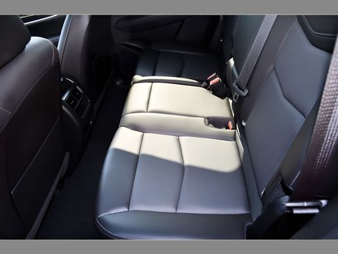 Used 2023 Cadillac XT5 Premium Luxury w/ LPO, Floor Liner Package AWD/4WD image 16