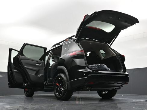 New 2026 Nissan Rogue SV w/ Rock Creek Premium Package AWD/4WD image 36