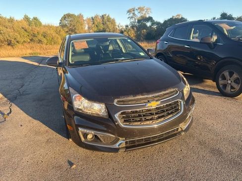 Used 2015 Chevrolet Cruze LT w/ Sun, Sound and Sport Package image 8