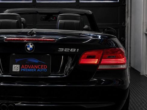 Used 2009 BMW 328i Convertible RWD image 9