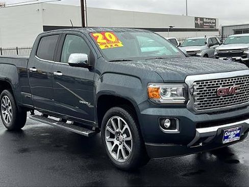 Used 2020 GMC Canyon Denali image 3
