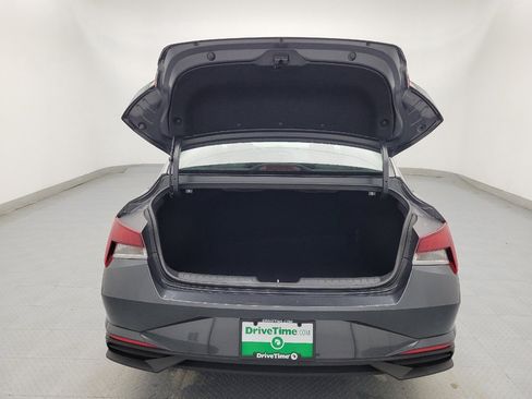 Used 2022 Hyundai Elantra SEL image 29