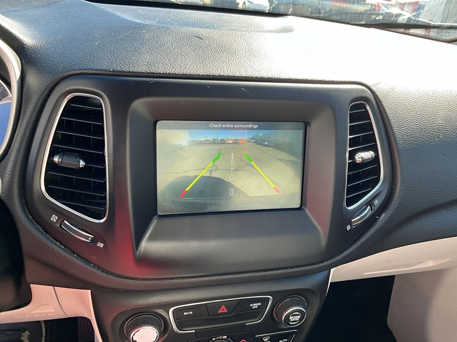 Used 2018 Jeep Compass Latitude w/ Popular Equipment Group FWD image 13