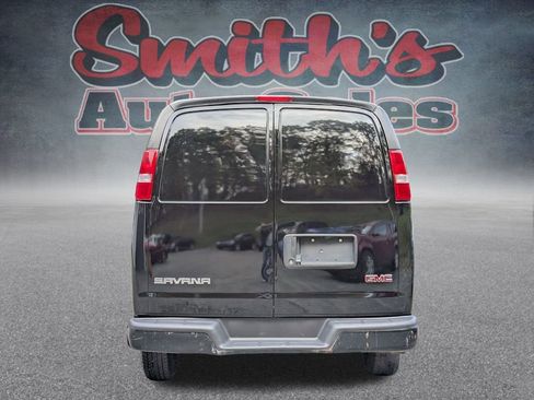 Used 2020 GMC Savana 2500 image 5