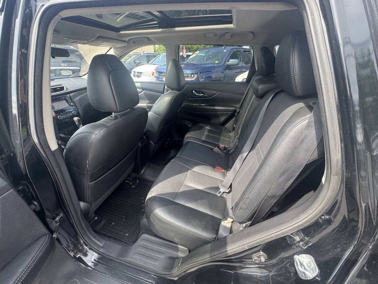 Used 2015 Nissan Rogue SL w/ SL Premium Package AWD/4WD image 12