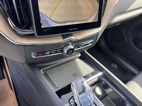 Used 2026 Volvo XC60 B5 Plus w/ Protection Package Premier AWD/4WD image 21