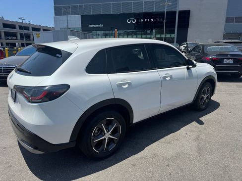 Used 2024 Honda HR-V EX-L image 3