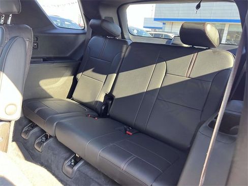Used 2022 Chevrolet Traverse RS image 15