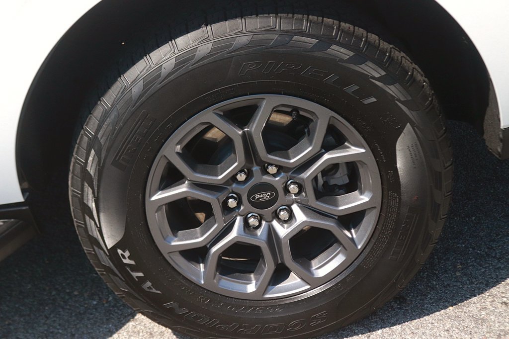 Used 2025 Ford Expedition Active RWD image 9