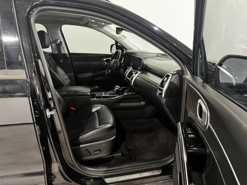 Used 2023 Kia Sorento SX AWD/4WD image 21