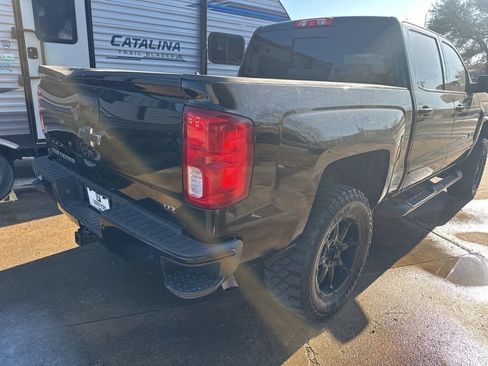 Used 2017 Chevrolet Silverado 1500 LTZ Z71 w/ Midnight Edition AWD/4WD image 3