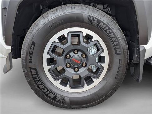 Certified 2026 Toyota 4Runner TRD Off-Road Premium AWD/4WD image 23