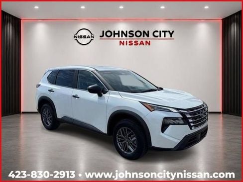 Used 2025 Nissan Rogue S AWD/4WD image 1