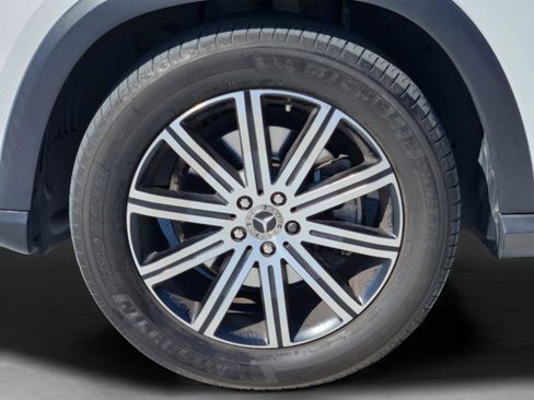 Used 2024 Mercedes-Benz GLE 350 4MATIC image 32