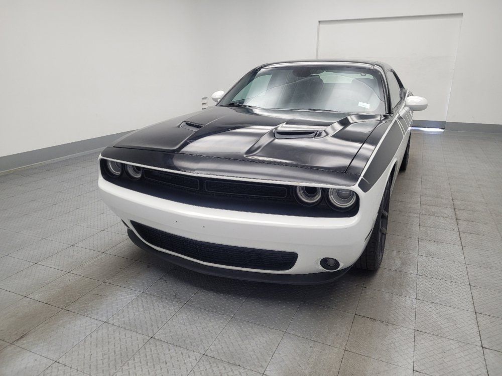 Used 2019 Dodge Challenger SXT w/ Blacktop Package RWD image 15
