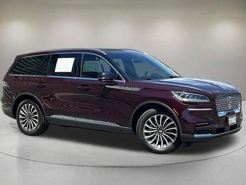 Certified 2024 Lincoln Aviator 2WD w/ Premium Package image 1