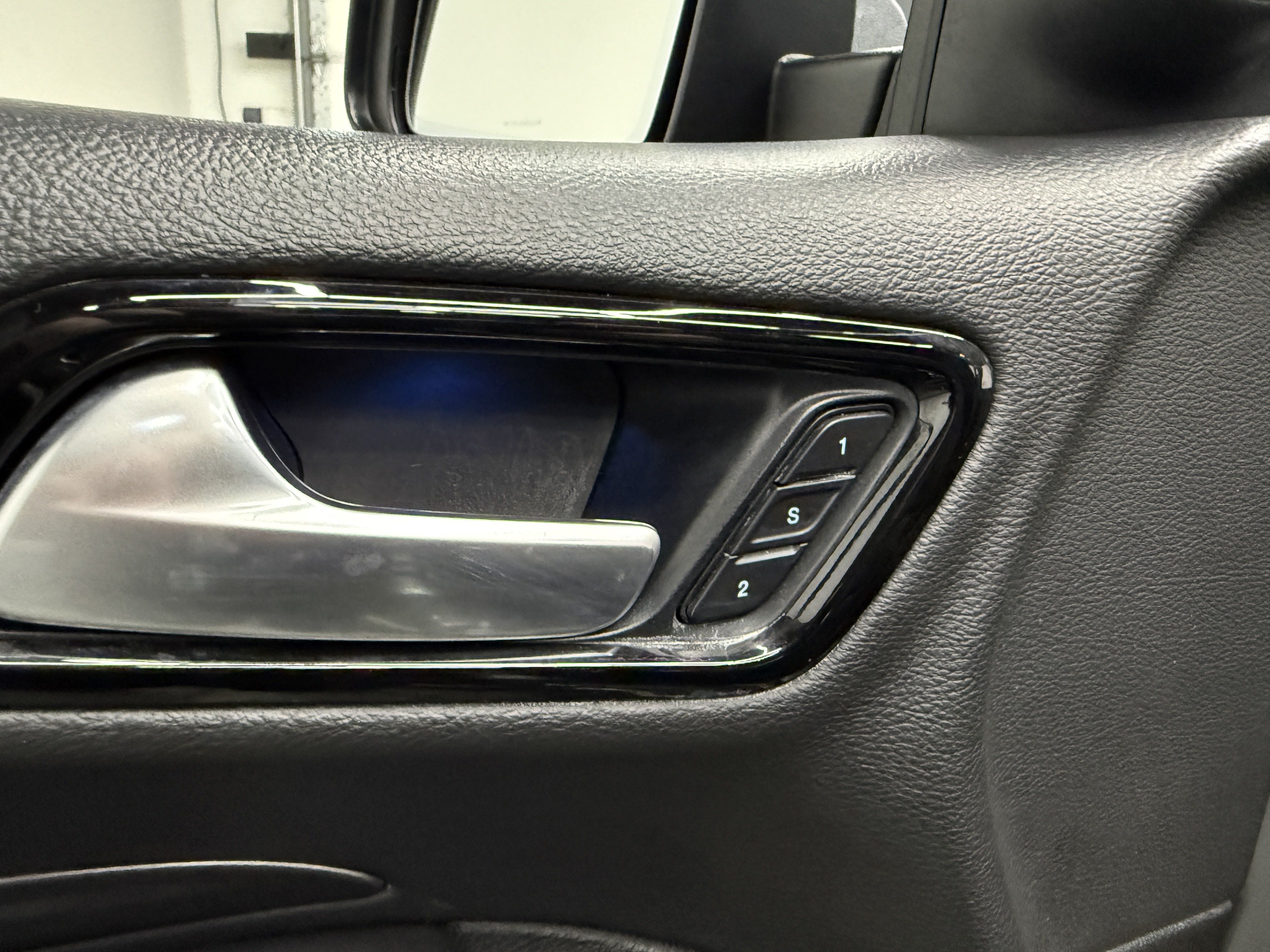 Used 2021 Dodge Durango Citadel w/ Technology Group AWD/4WD image 11