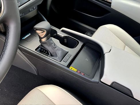 New 2025 Lexus ES 350 w/ Premium Package image 11