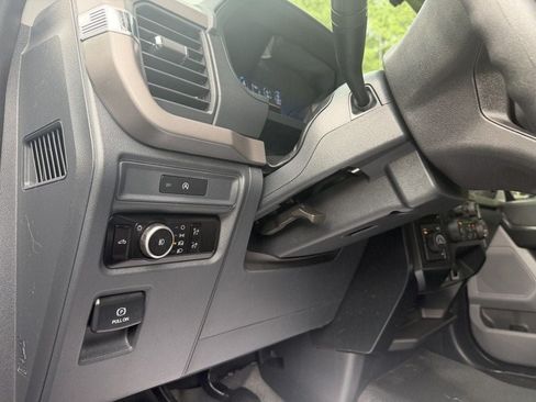 Used 2025 Ford F150 XL w/ Equipment Group 103A High AWD/4WD image 9