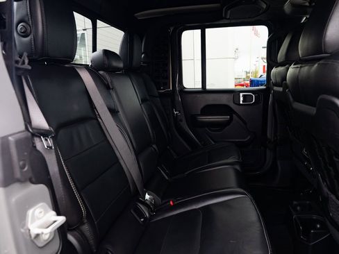 Used 2020 Jeep Gladiator Rubicon image 24