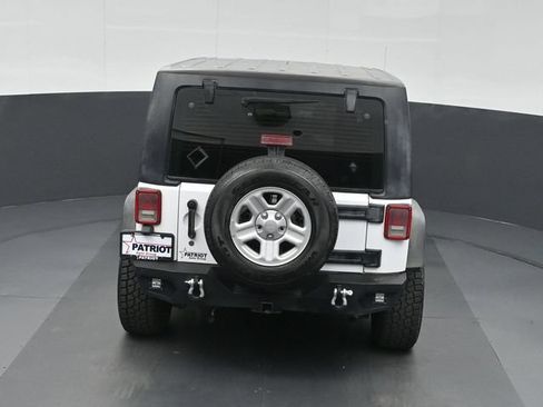 Used 2013 Jeep Wrangler Sport AWD/4WD image 34