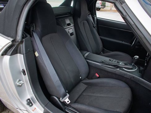 Used 2008 MAZDA MX-5 Miata Touring RWD image 34