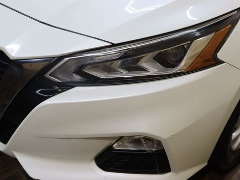 Used 2020 Nissan Altima 2.5 SR w/ Premium Package image 11