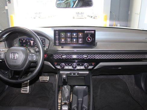Used 2023 Honda Accord Sport image 22