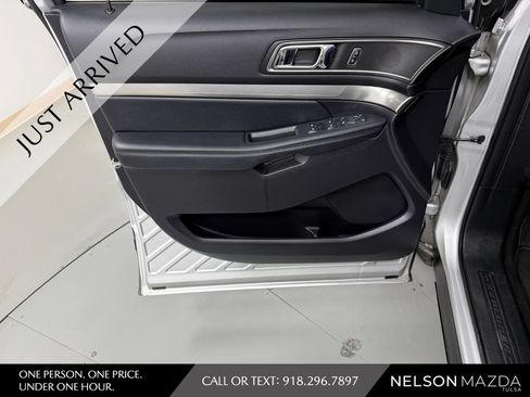 Used 2019 Ford Explorer XLT FWD image 18